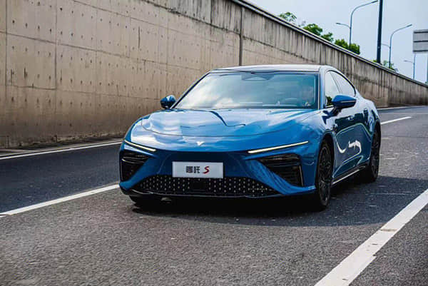 天籁VS凯美瑞，传统合资B级车怎么选？