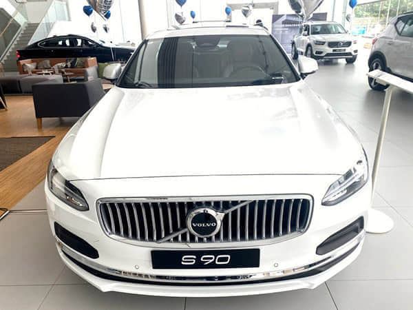 全尺寸旗舰SUV再添新选择 吉利银河M9全球亮相 今年年内上市