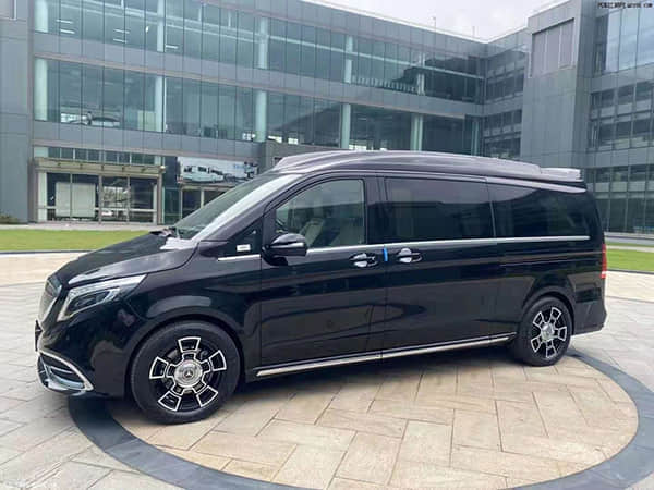 全尺寸旗舰SUV再添新选择 吉利银河M9全球亮相 今年年内上市