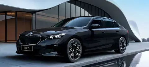 新款宝马5系上市，降价7-9万元，36.8万元起售